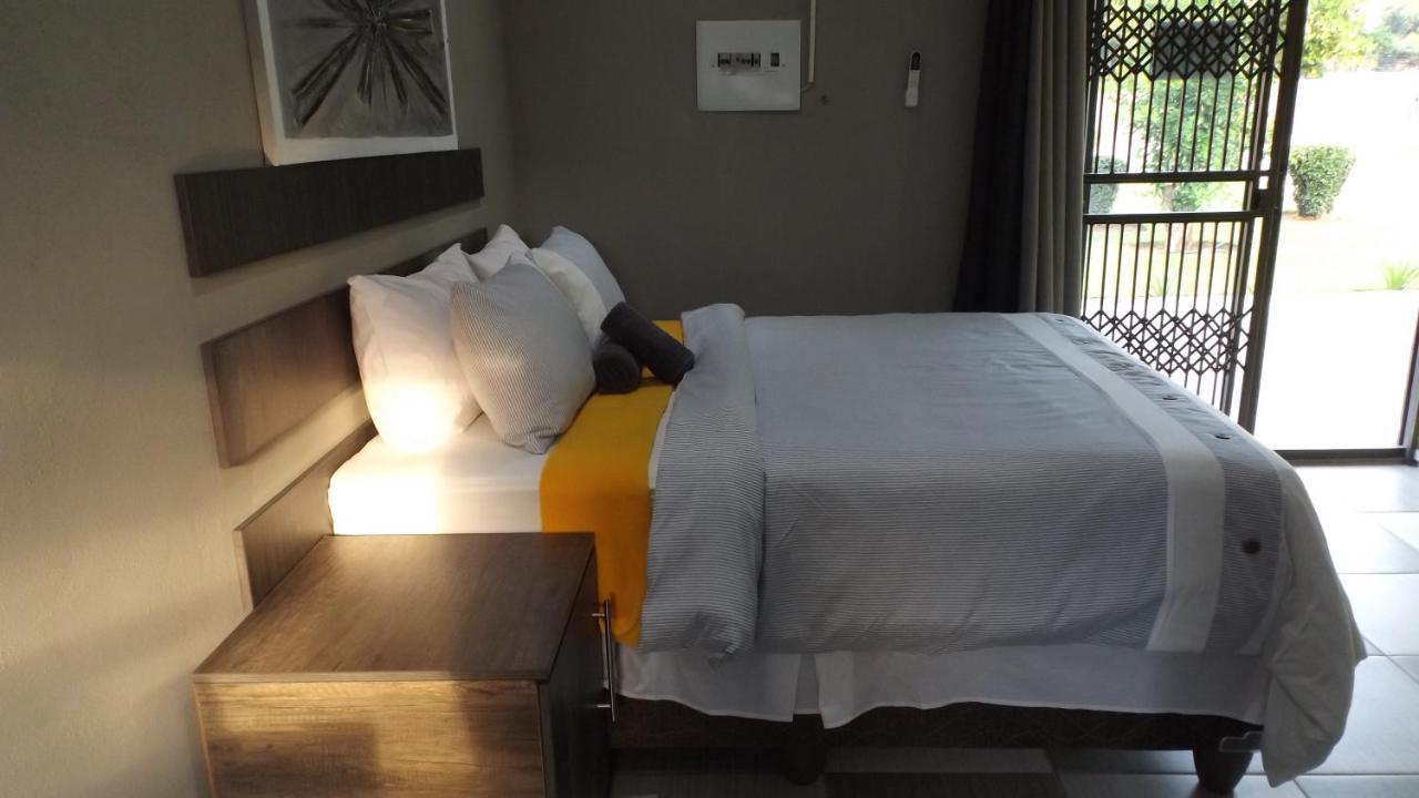 Myburgh Bed And Breakfast Klerksdorp Eksteriør bilde