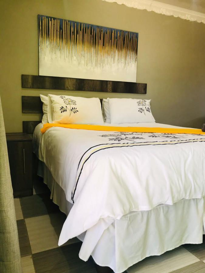 Myburgh Bed And Breakfast Klerksdorp Eksteriør bilde